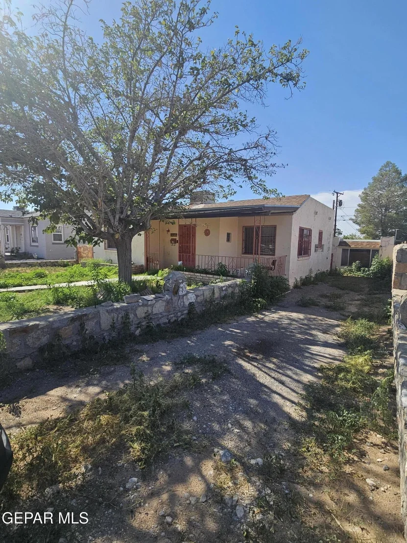 Photo of 3606 MOREHEAD Avenue