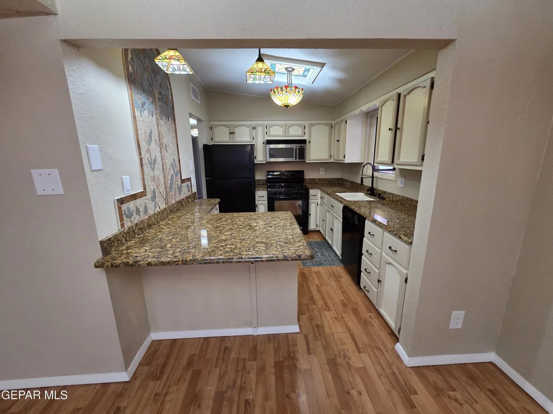 Photo of 4249 CANTERBURY Drive
