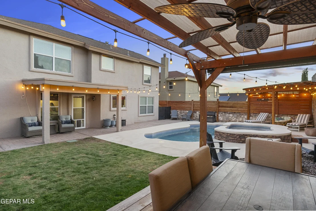 Photo of 6617 PARQUE DEL SOL Drive