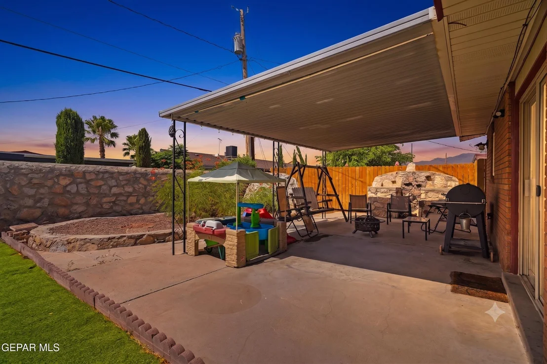Photo of 5804 TAUTOGA Drive