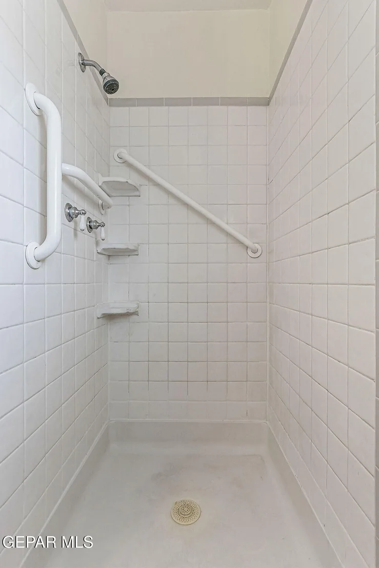 Photo of 540 MARTHMONT Way