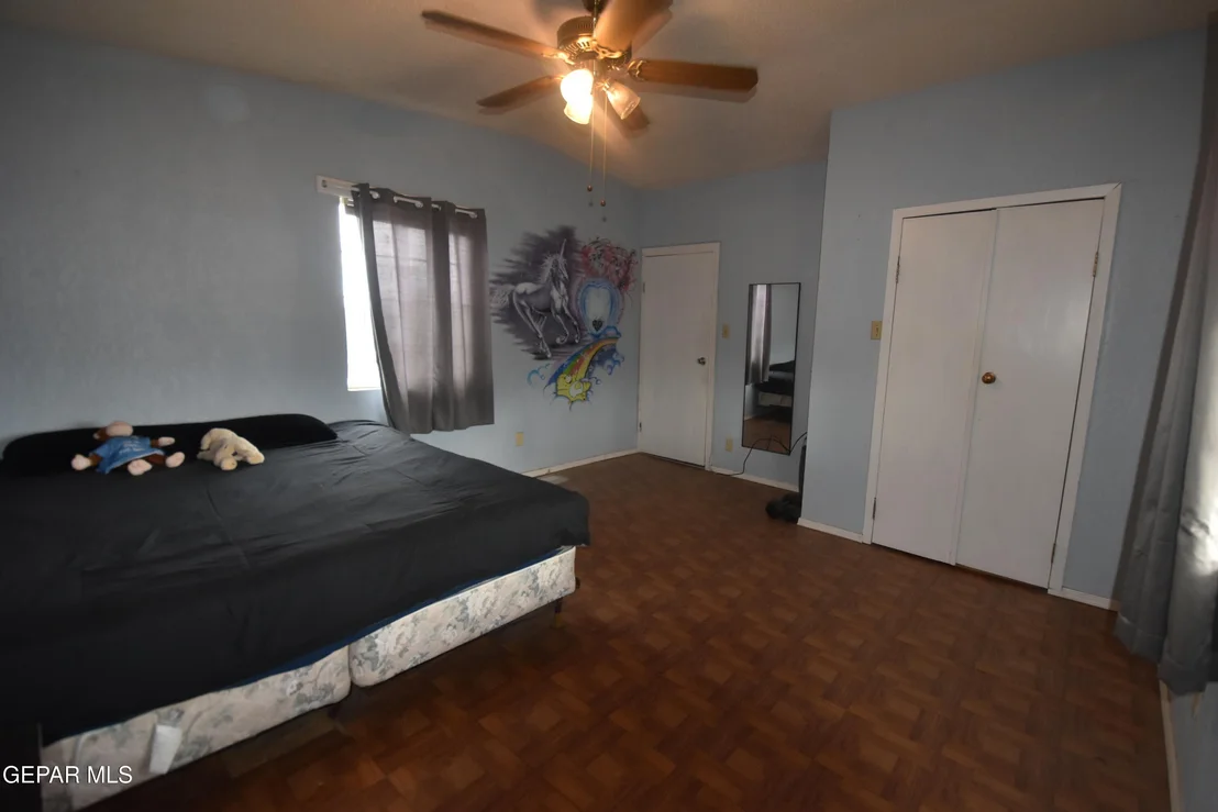 Photo of 8141 KIELY Road