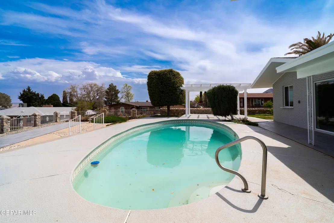 Photo of 9000 GALENA Drive