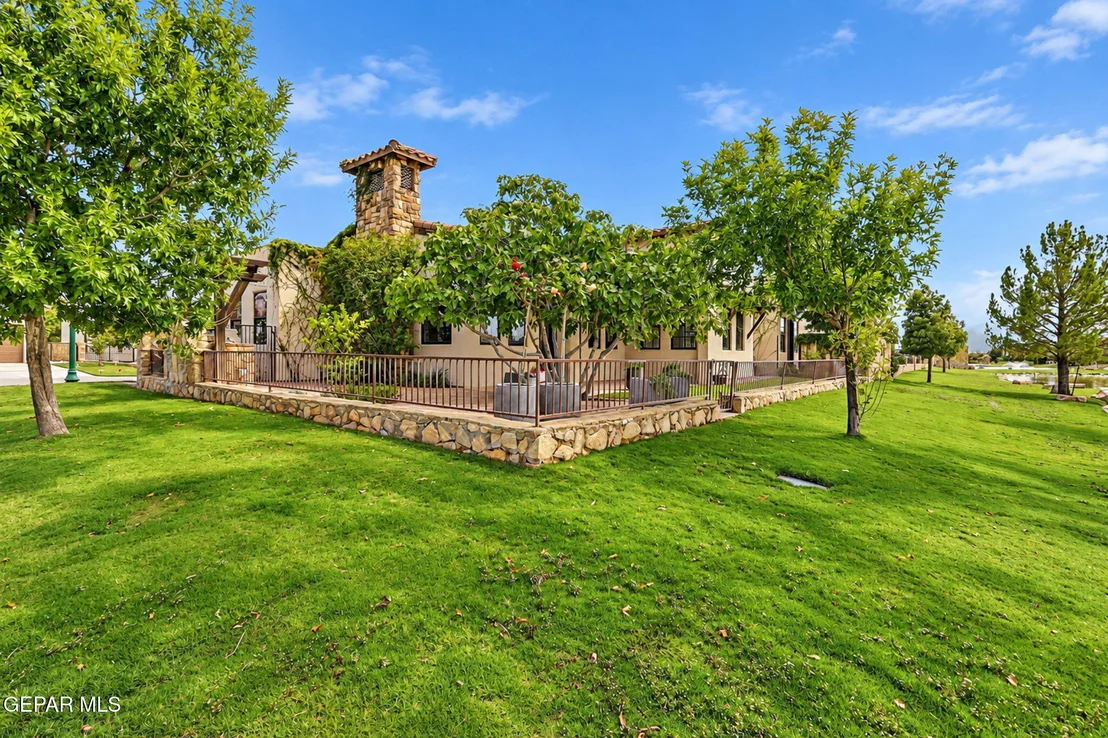 Photo of 5617 RIVER RUN Street