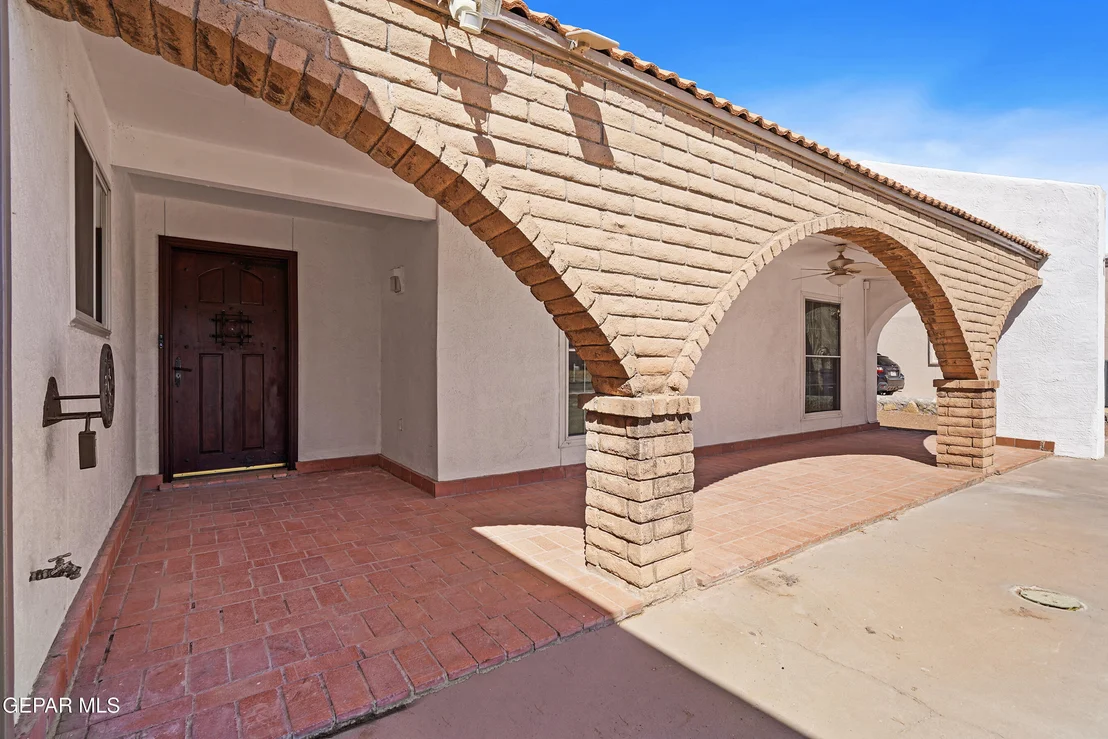 Photo of 805 MARIMBA Drive