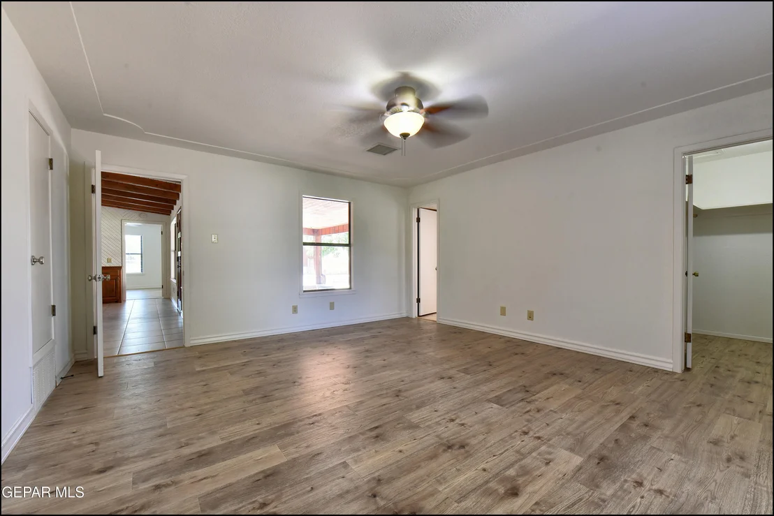 Photo of 6525 UPPER VALLEY Road