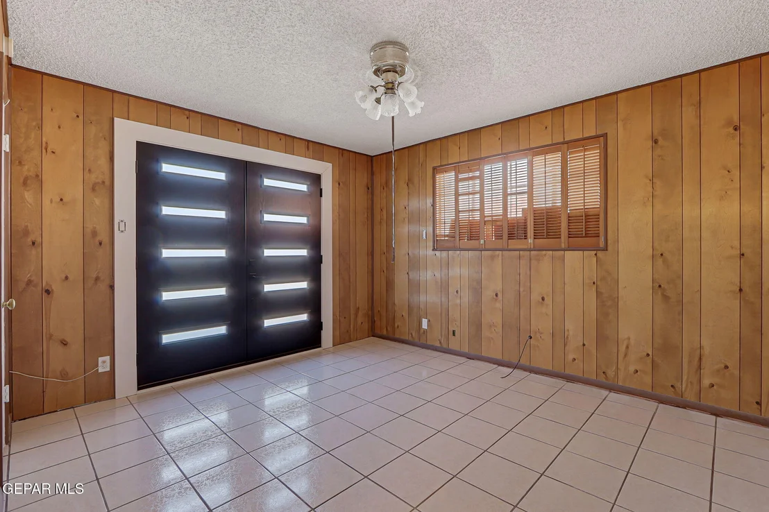 Photo of 1304 Honeysuckle Drive