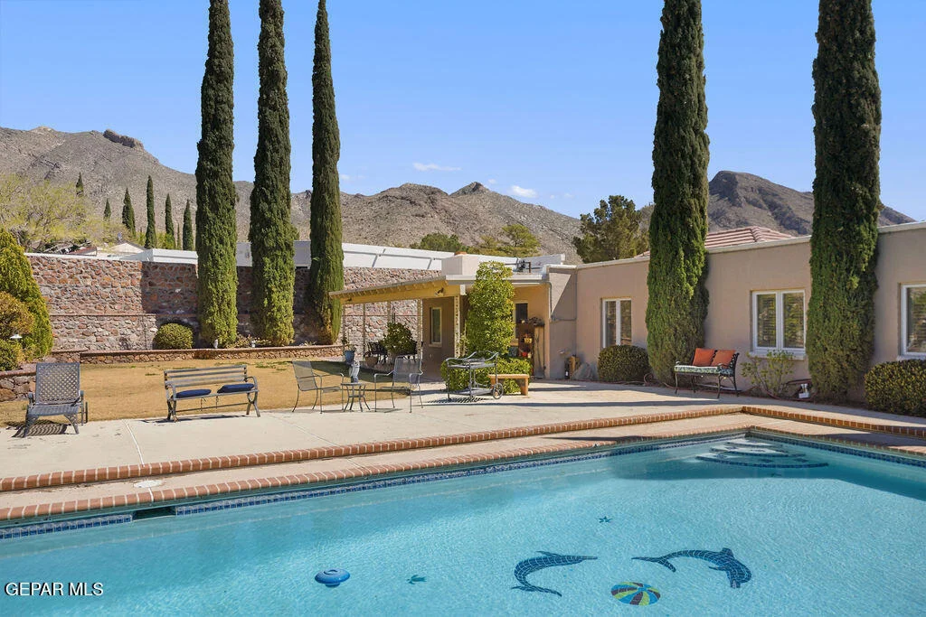 Photo of 6025 TORREY PINES Drive