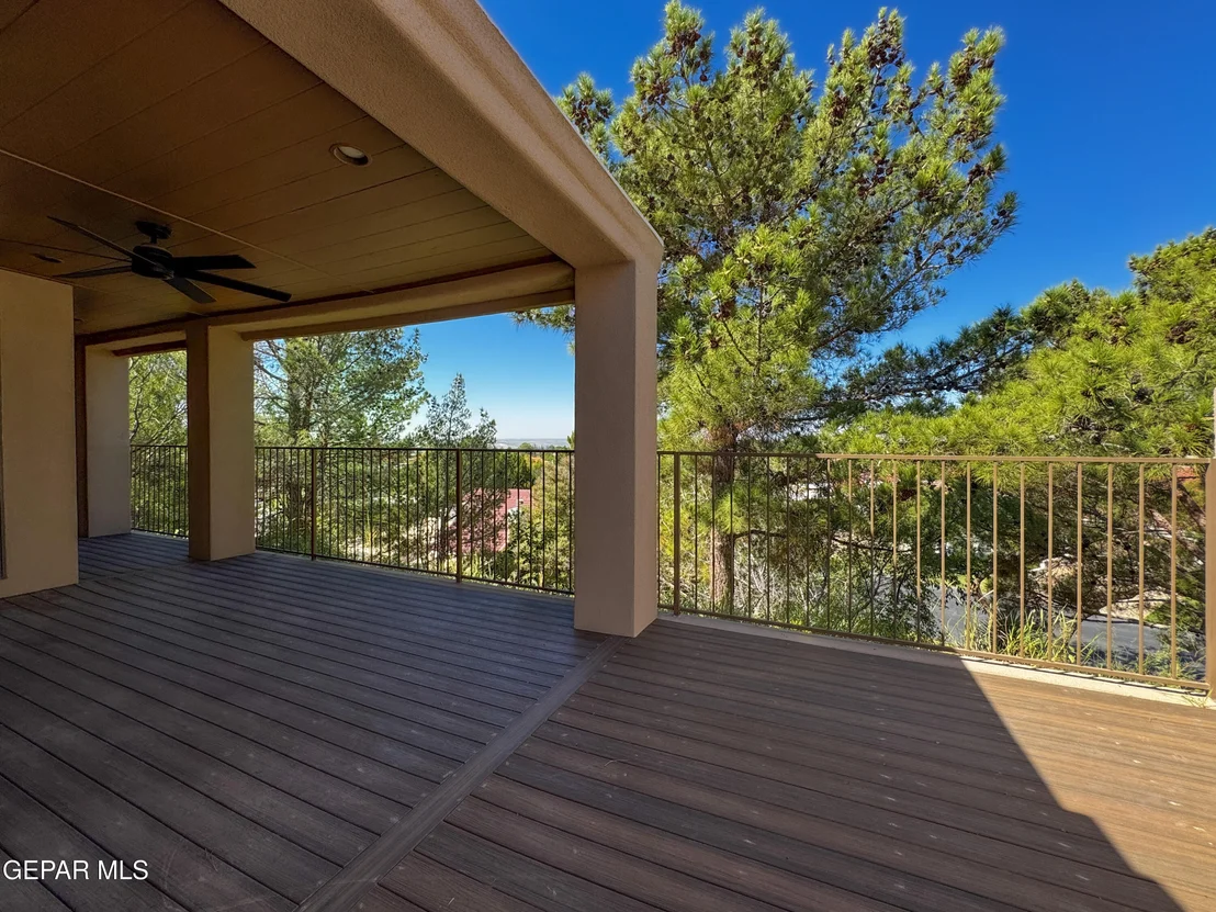 Photo of 1114 Los Jardines Circle