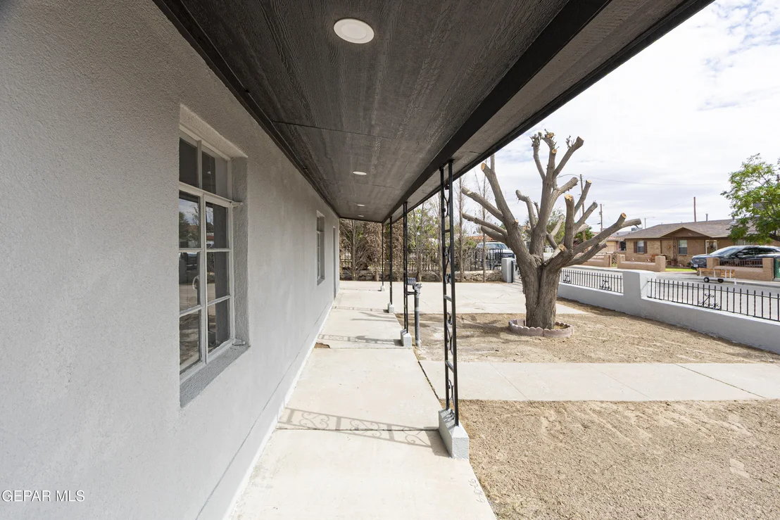 Photo of 460 CHESAK Circle
