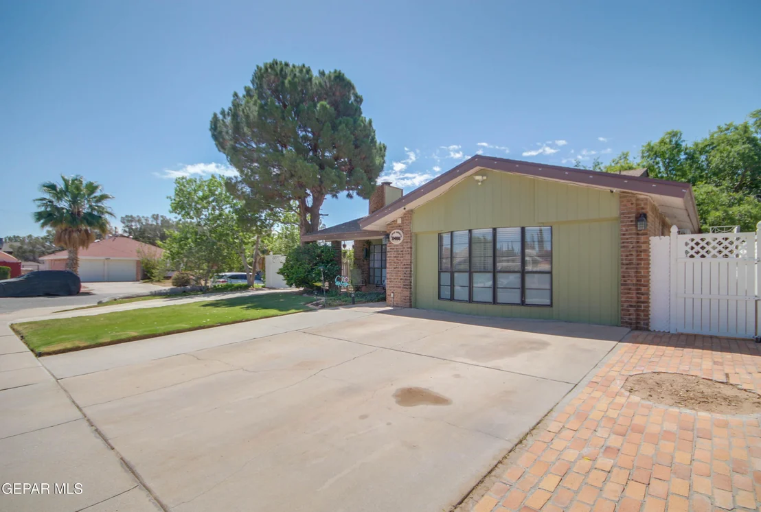 Photo of 11456 LAKE NEMI Drive