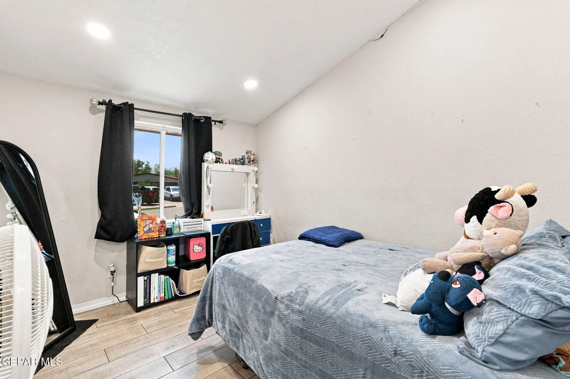 Photo of 9347 CANNES Circle