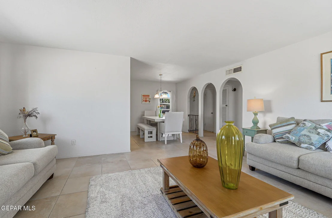 Photo of 8400 FURMAN Place