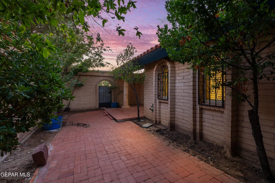 Photo of 401 Sharondale Drive