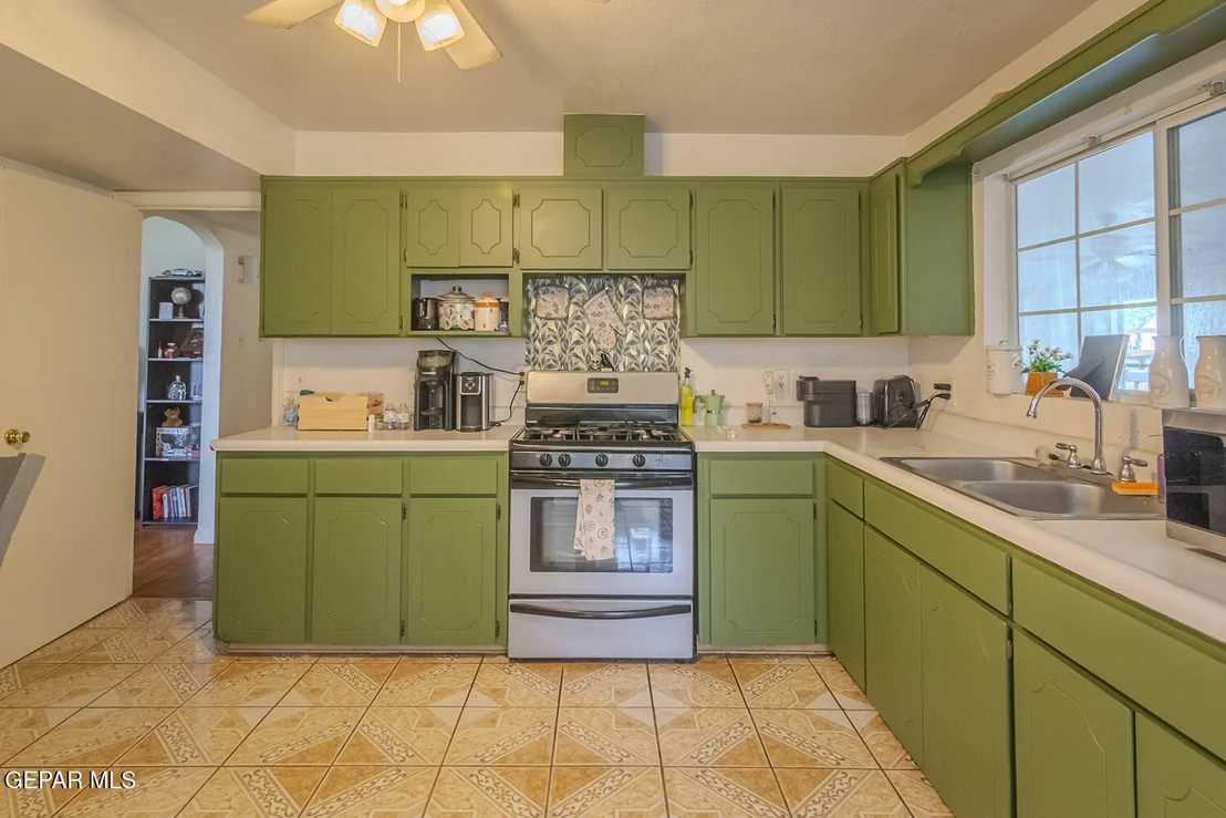 Photo of 1804 WAINWRIGHT Drive
