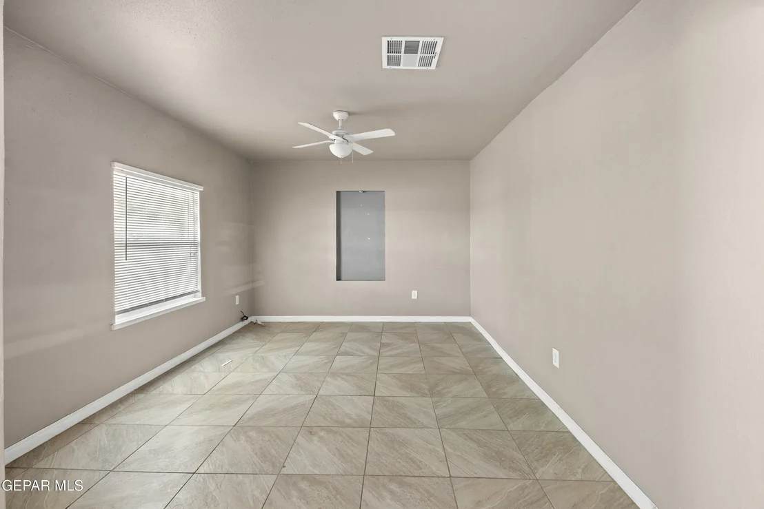 Photo of 408 SYCAMORE Way