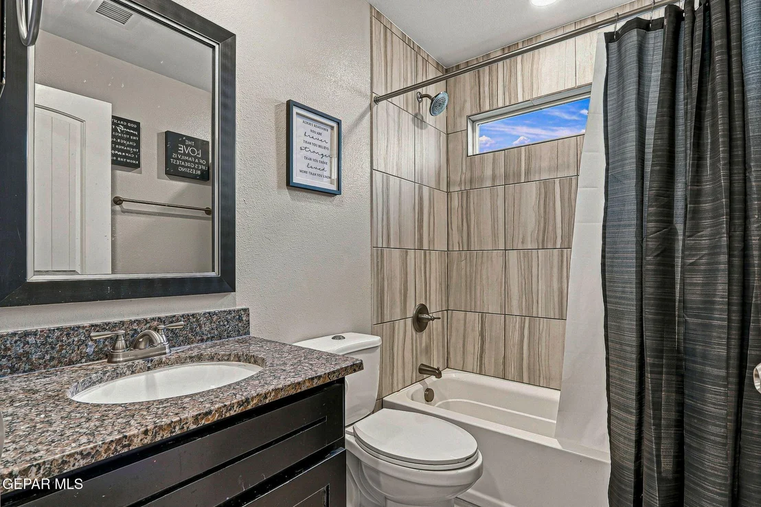 Photo of 433 TWILIGHT Drive