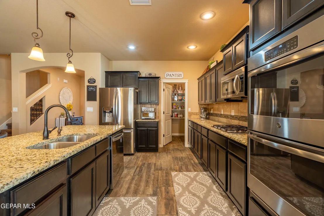 Photo of 7730 Enchanted View Drive