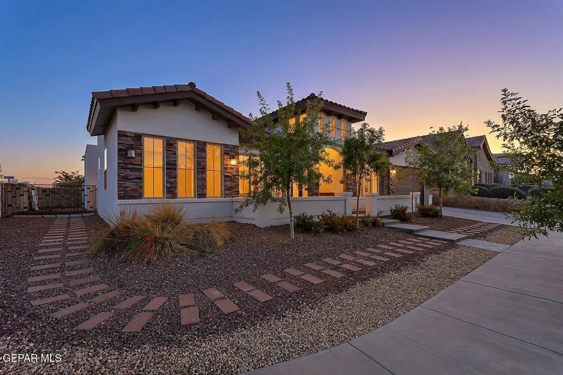 Photo of 12233 BIDDLESTON Drive