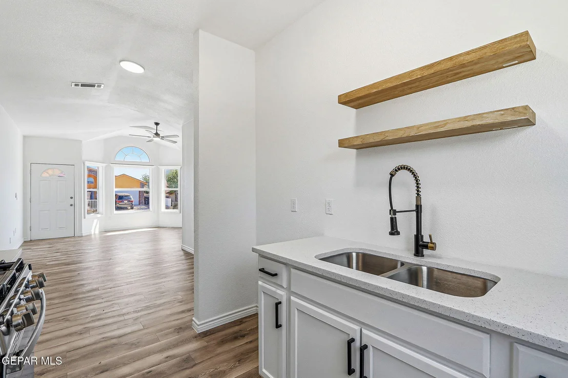 Photo of 14357 Venecia Drive