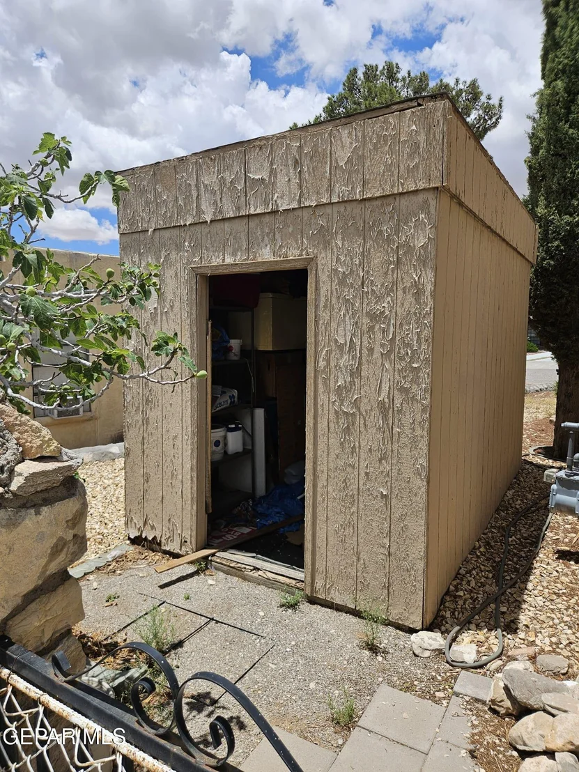 Photo of 704 ESPOLON Drive