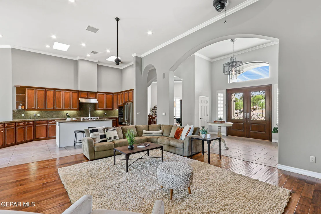 Photo of 5301 UPPER VALLEY Road