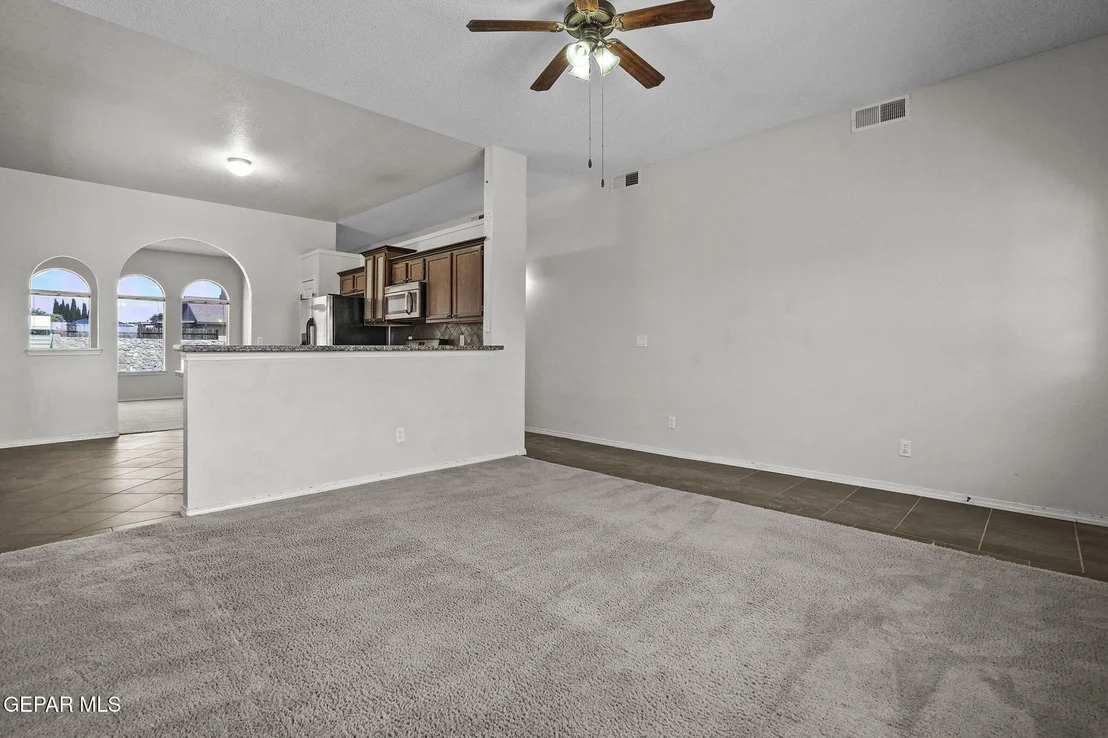 Photo of 813 Desert Bush Drive