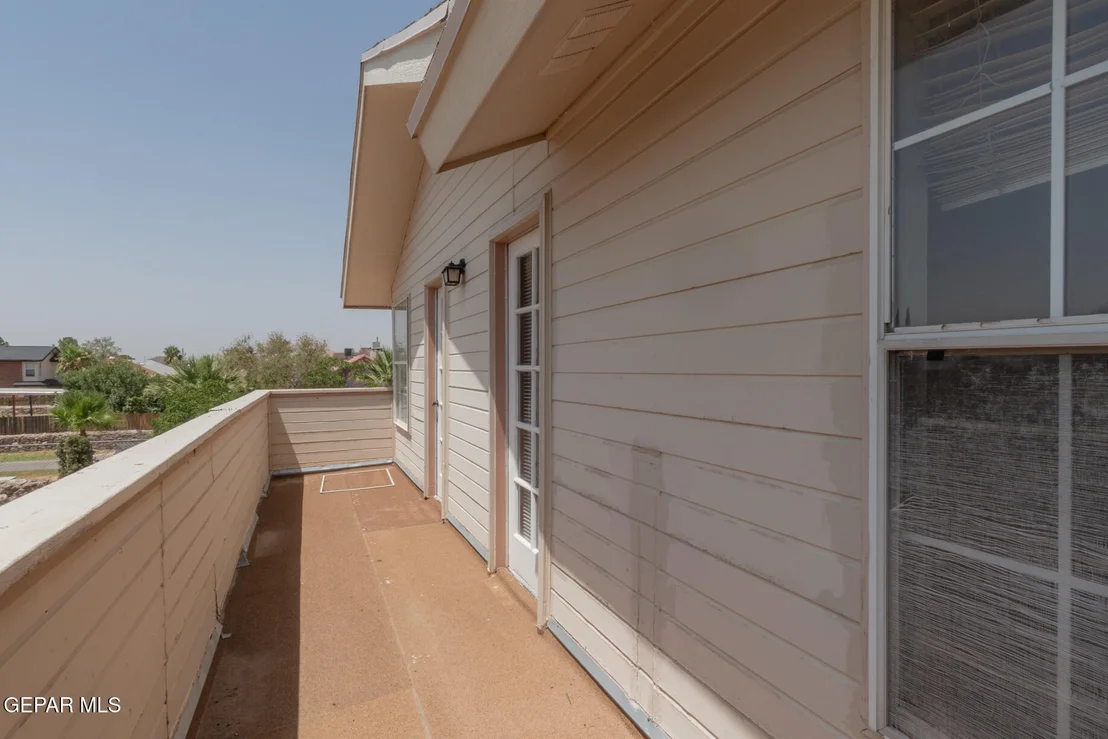 Photo of 5920 W VALLEY Circle