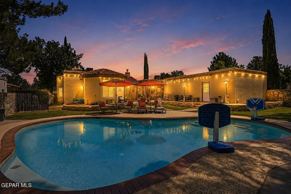 Photo of 716 Willow Glen Drive