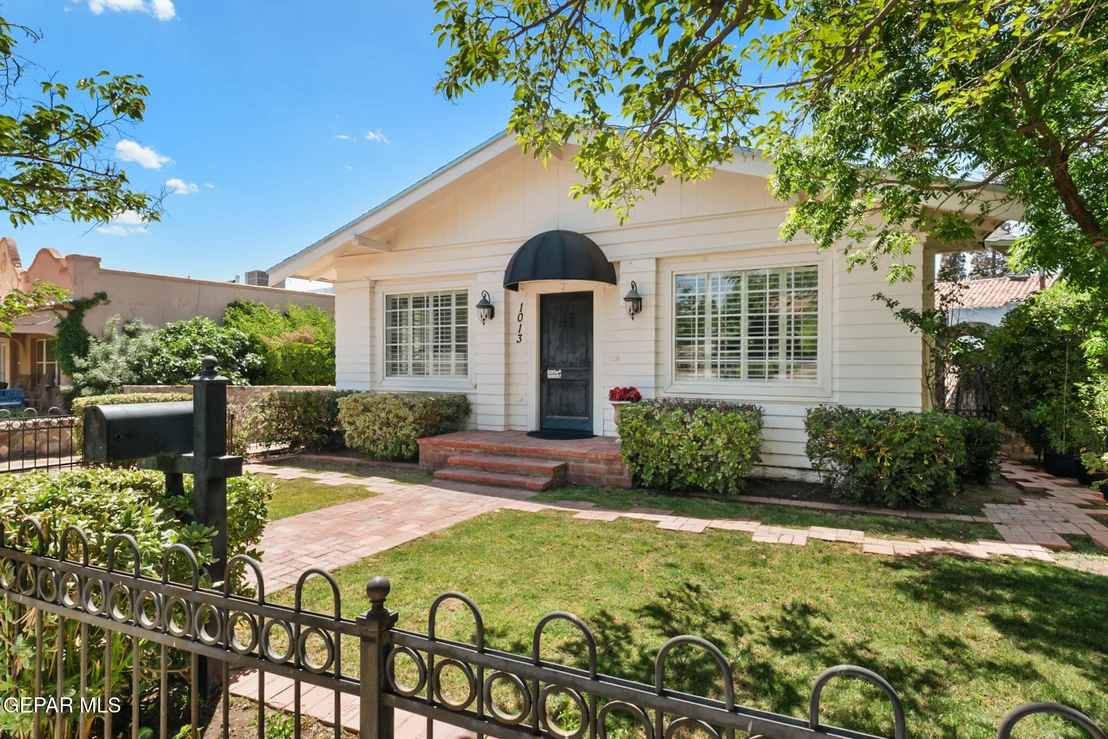 Photo of 1013 PARK Road