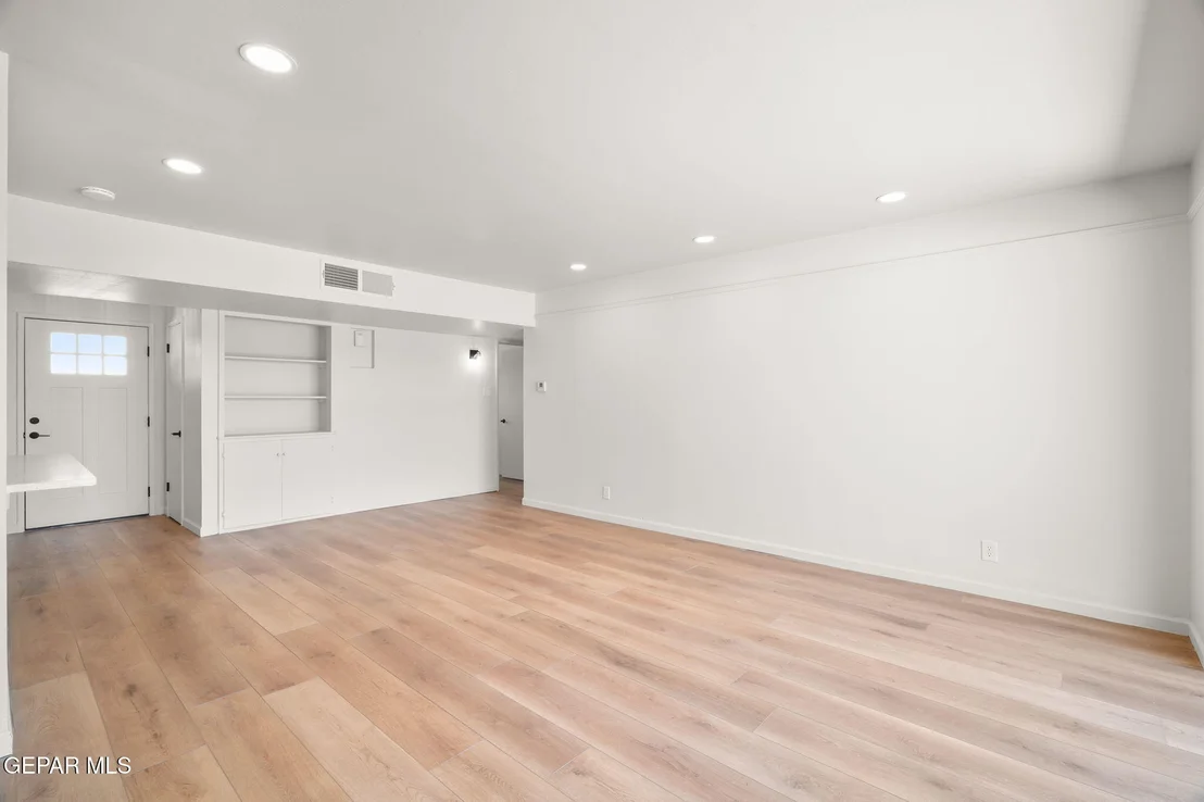 Photo of 4318 Larchmont Drive