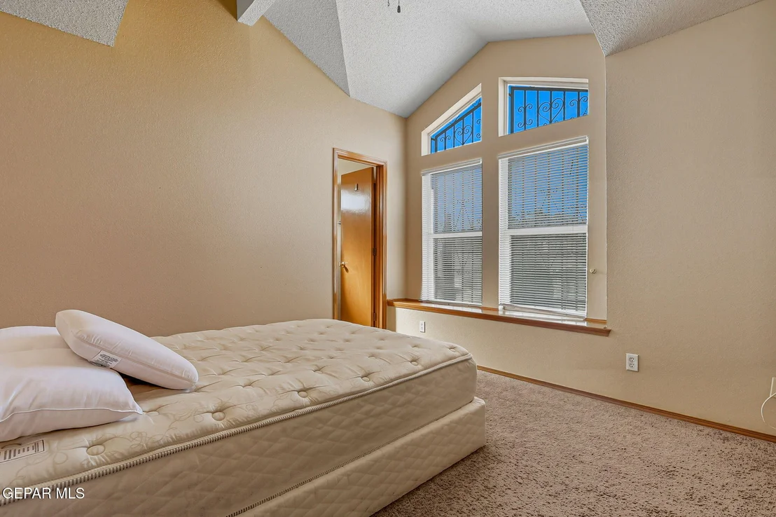 Photo of 15318 NORTHPORT Court