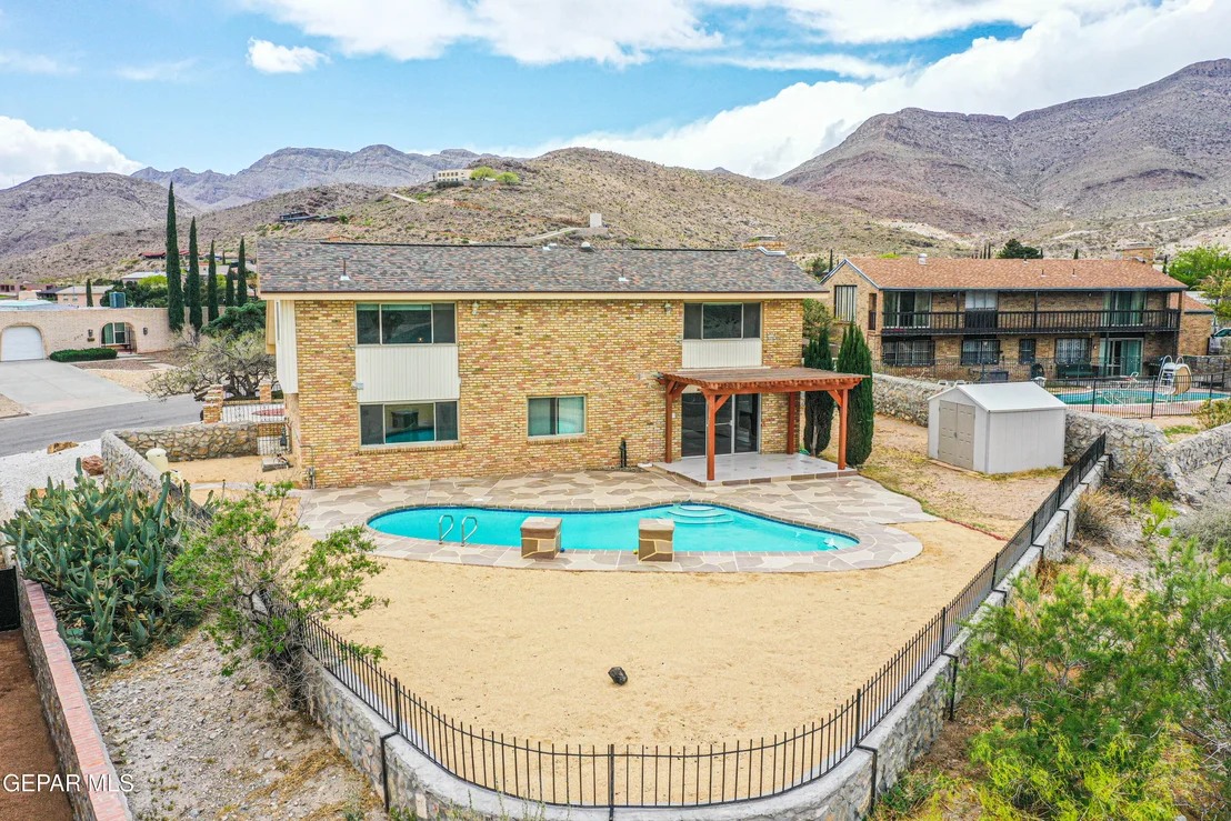 Photo of 2915 STONE EDGE Road