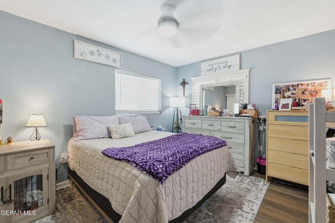 Photo of 1200 HUNTER Drive