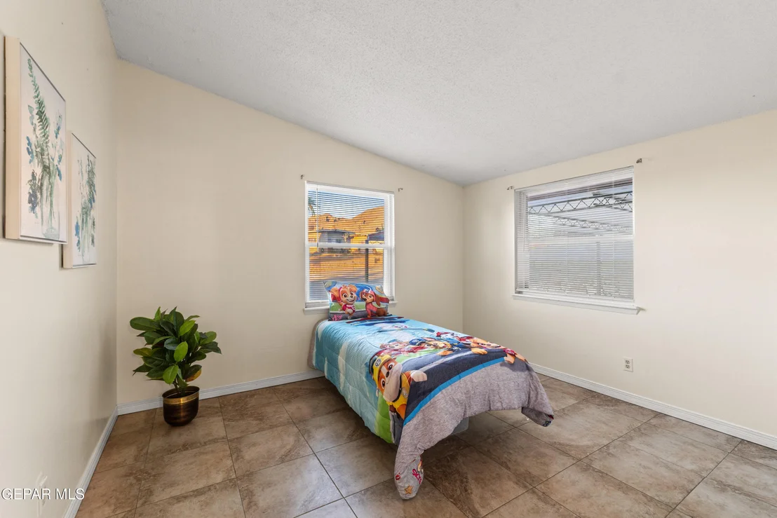 Photo of 332 CARNIVAL Drive