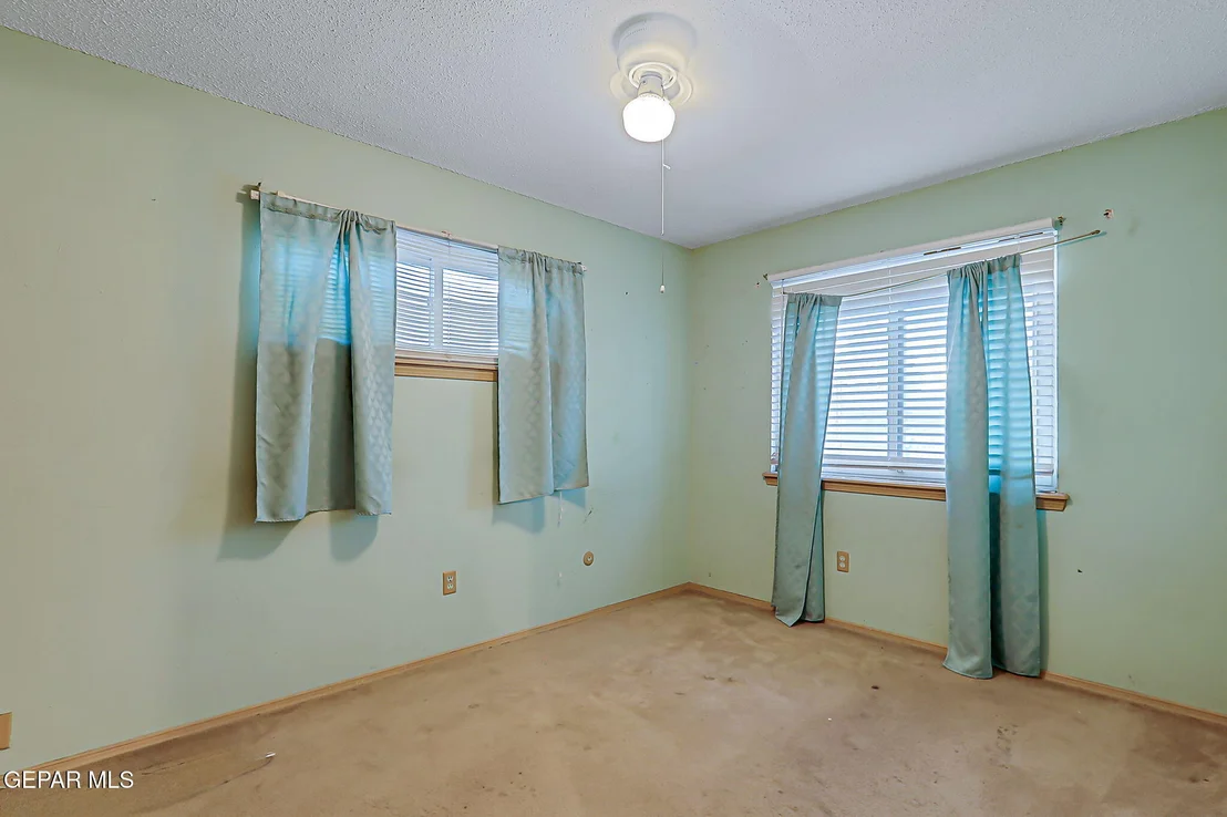 Photo of 7925 Broadway Drive