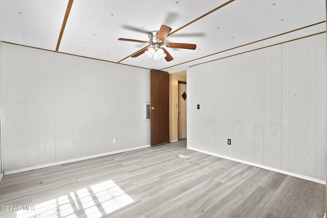 Photo of 300 RUFFIAN Way
