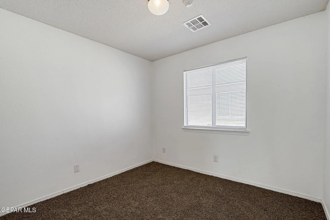 Photo of 12729 RAUL MENDIOLA Lane