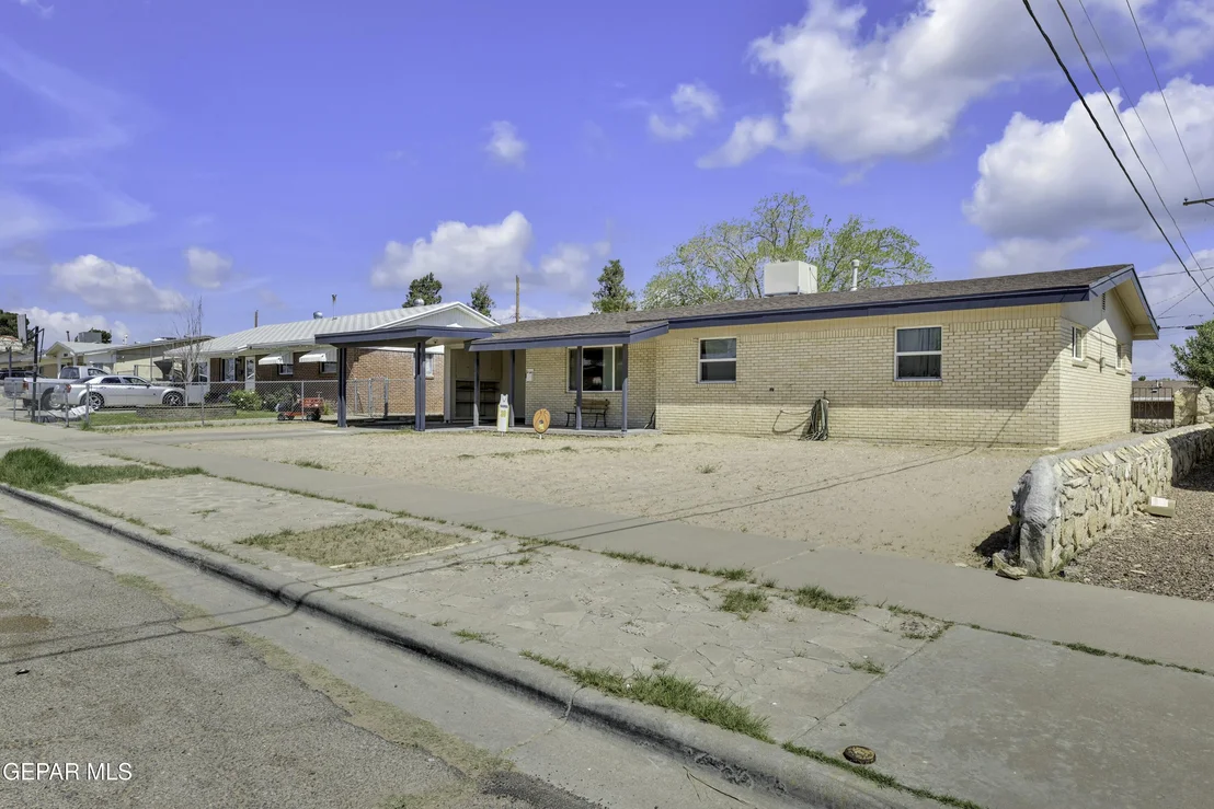 Photo of 9601 Selkirk Drive