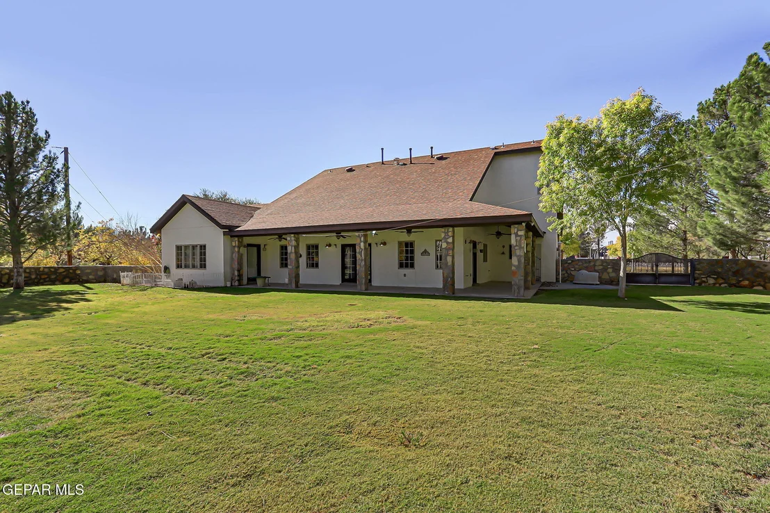 Photo of 5540 Westside Drive