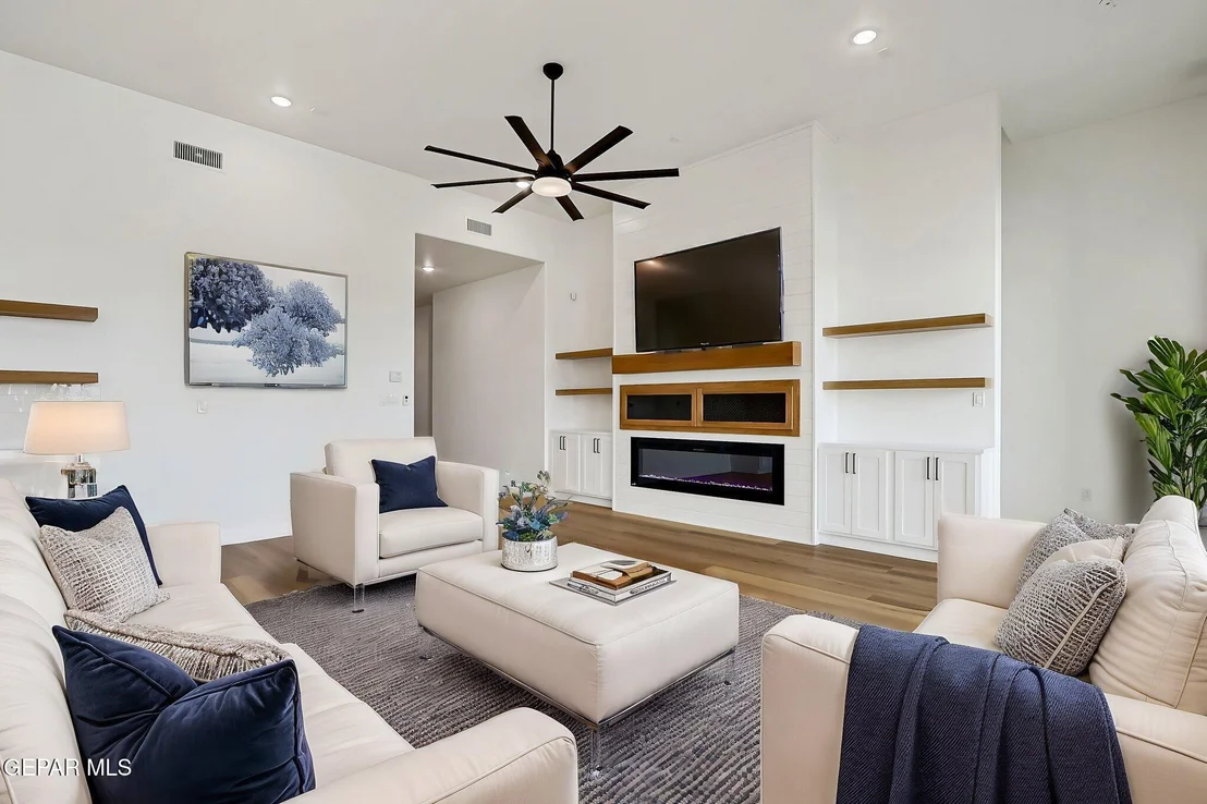 Photo of 7437 CAVESON Road