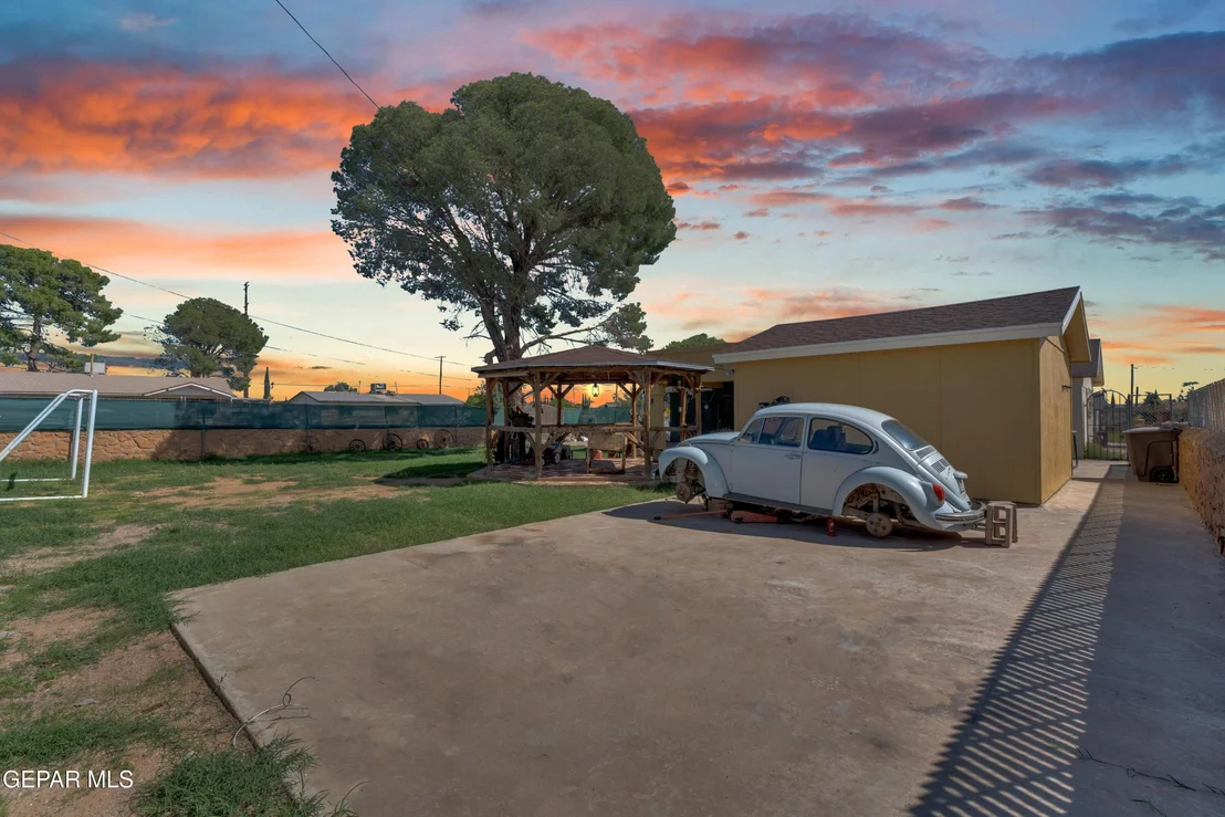 Photo of 10393 Blythe Drive