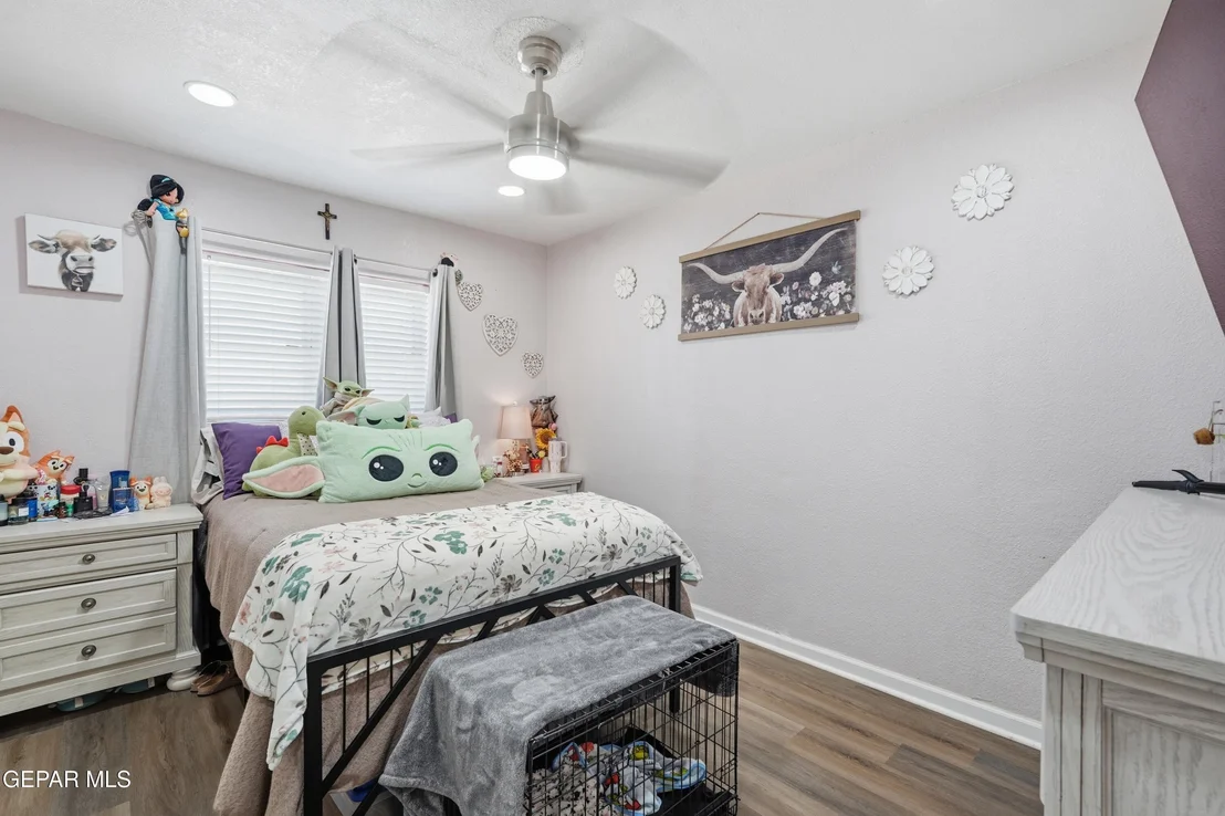 Photo of 1200 HUNTER Drive