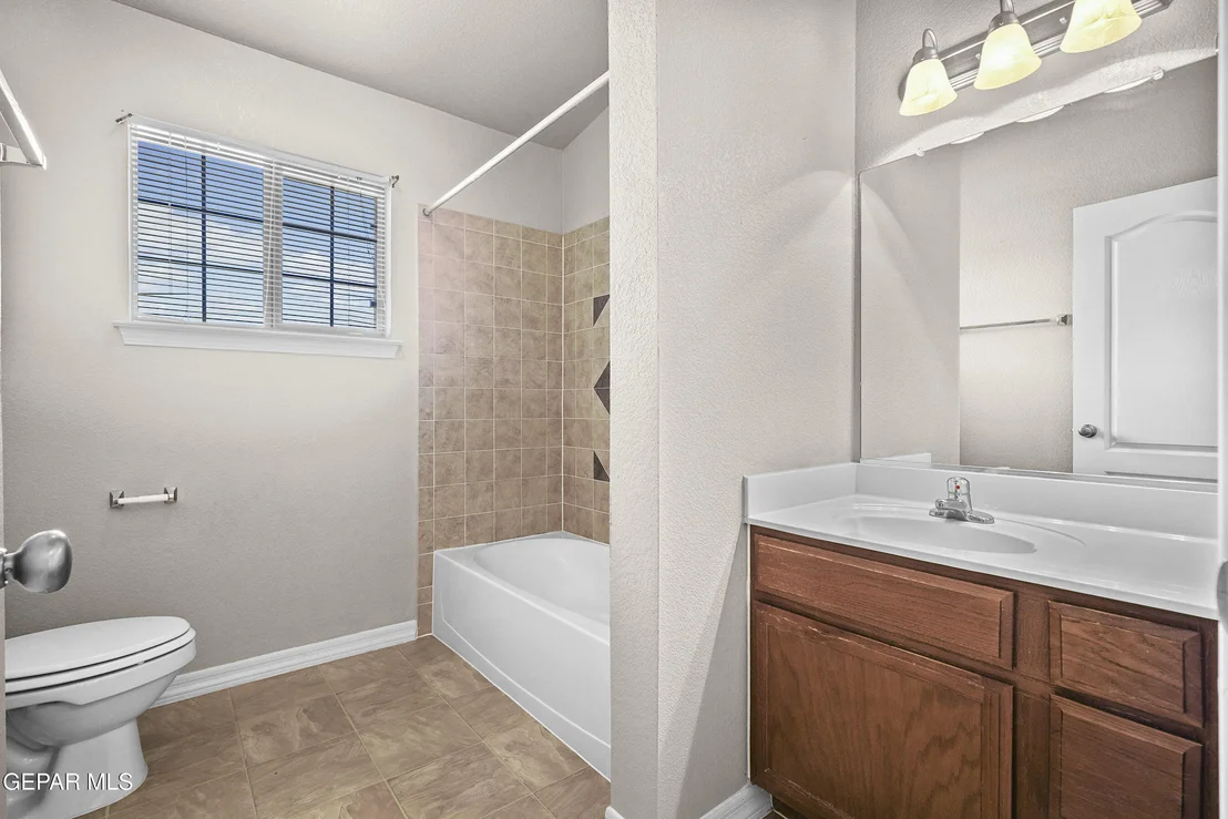 Photo of 11509 CHARLES BOYLE Place