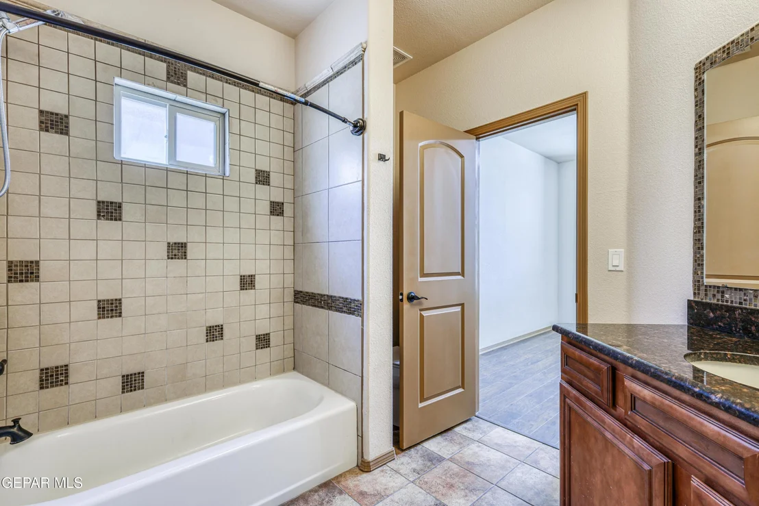 Photo of 12152 CHAPEL HILL Road