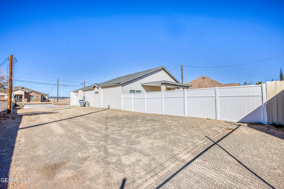 Photo of 440 JAMES Street