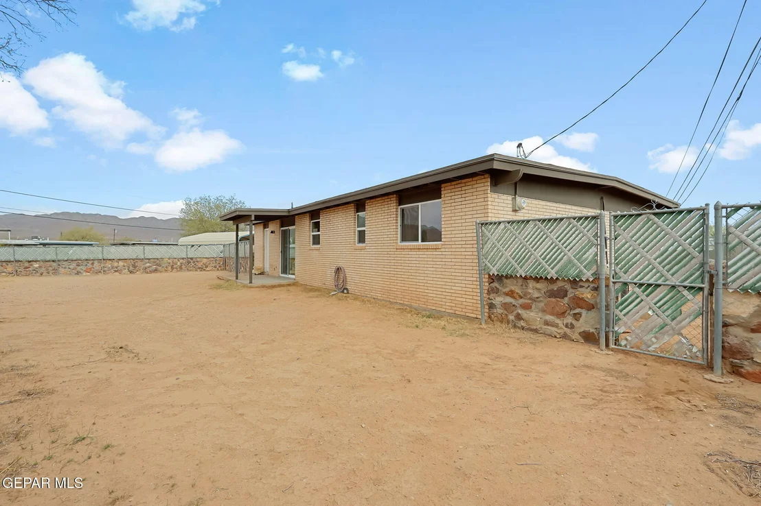 Photo of 10447 Hodges Circle