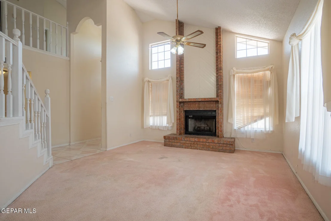 Photo of 5920 W VALLEY Circle