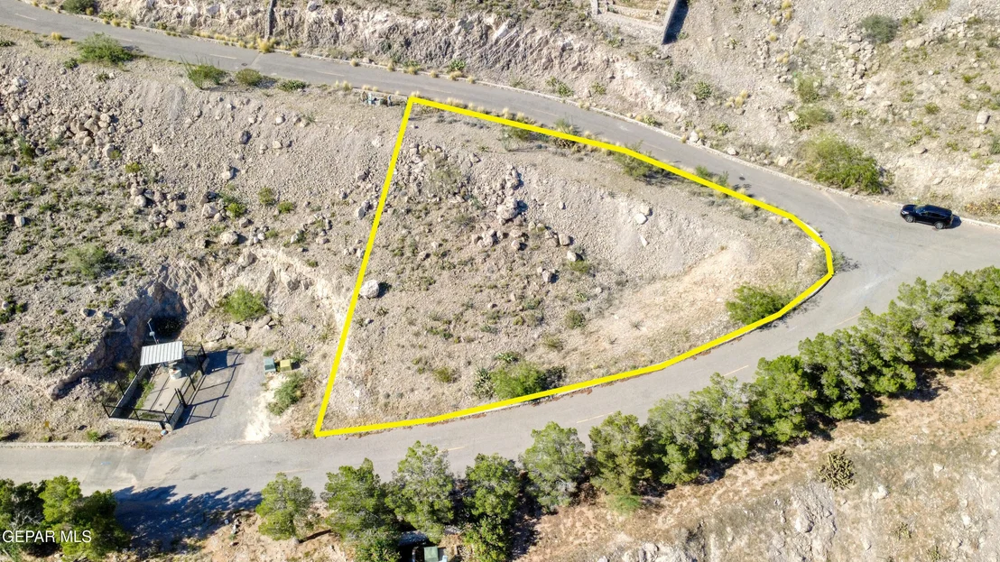 Photo of 17 Apache Crest Drive