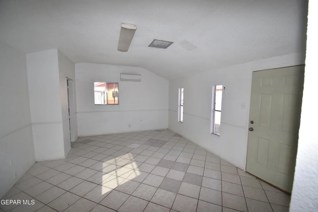 Photo of 321 APODACA Place